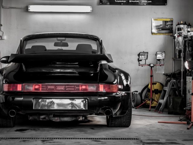 Porche Carrera Auto Detailing na Krucza 18 w Osielsku obok Bydgoszczy.